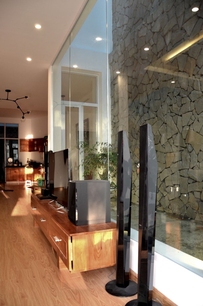 88ngan cach phong khach